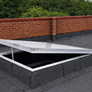 Świetlik dachowy 100×100 otwierany elektrycznie podstawa prosta